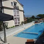 Happy Island Rab Apartament *