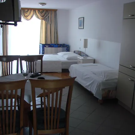 Happy Island Rab Apartament *