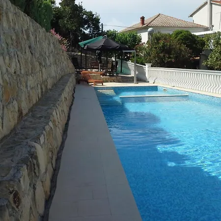 Happy Island Rab Apartament *